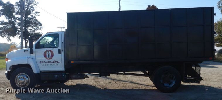 image for item EC9132 2003 GMC 7500 dump truck