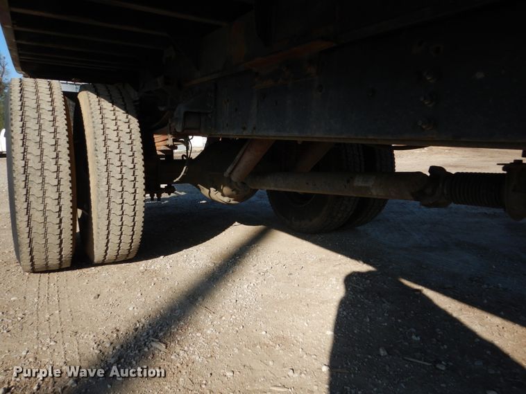 image for item EC9132 2003 GMC 7500 dump truck