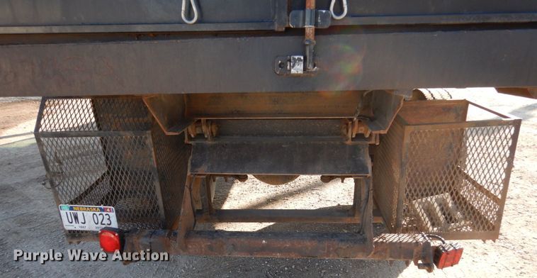 image for item EC9132 2003 GMC 7500 dump truck