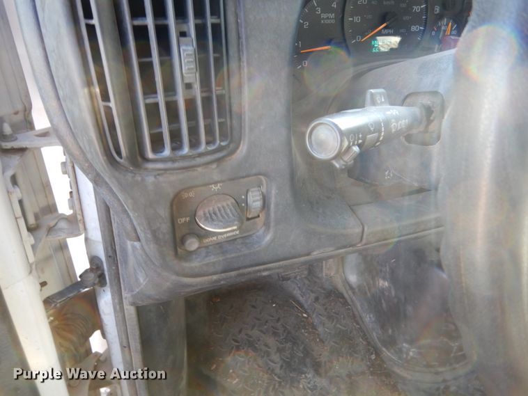 image for item EC9132 2003 GMC 7500 dump truck