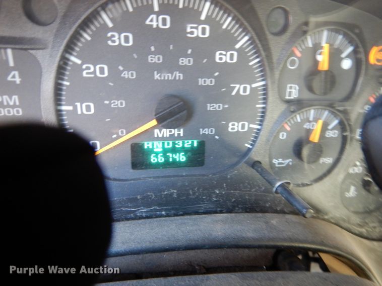 image for item EC9132 2003 GMC 7500 dump truck