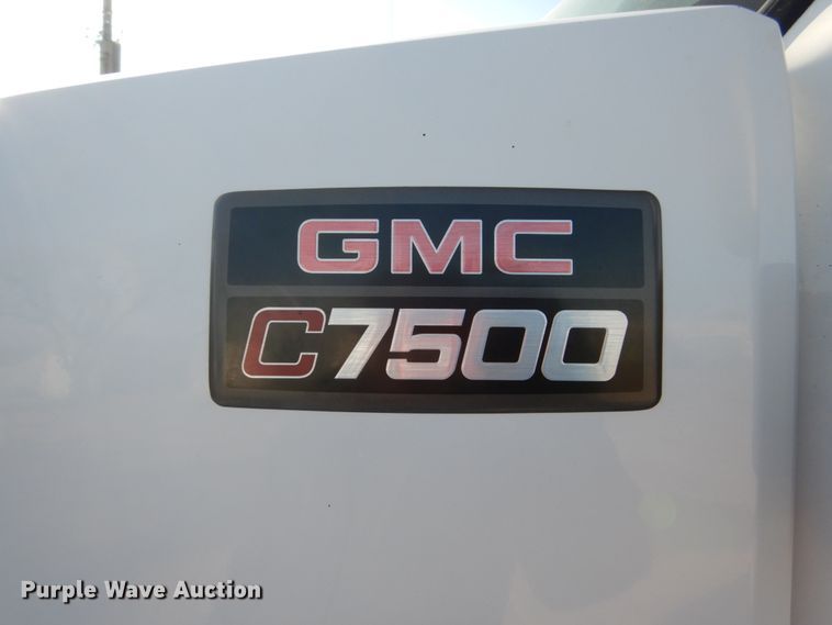 image for item EC9132 2003 GMC 7500 dump truck