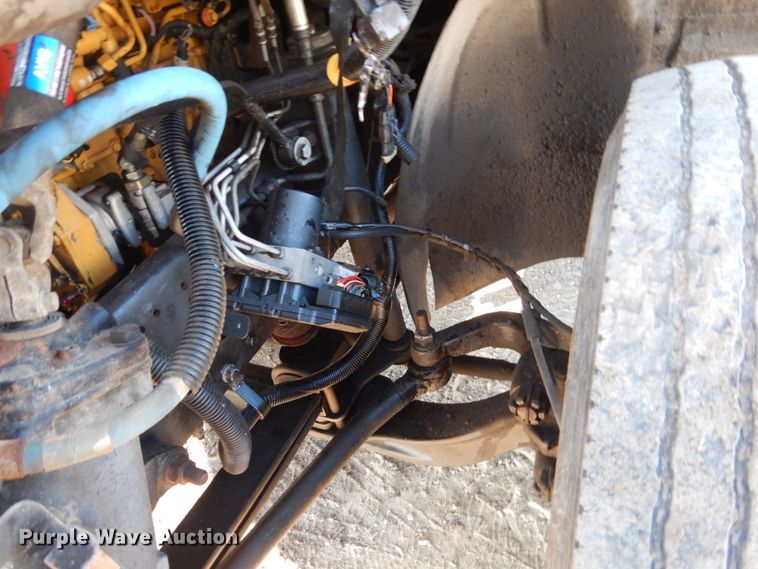 image for item EC9132 2003 GMC 7500 dump truck