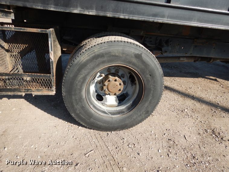 image for item EC9132 2003 GMC 7500 dump truck