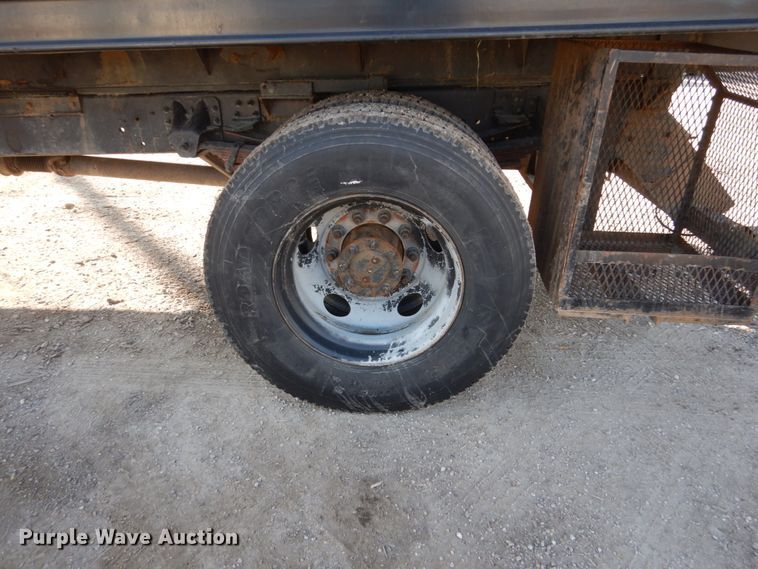 image for item EC9132 2003 GMC 7500 dump truck