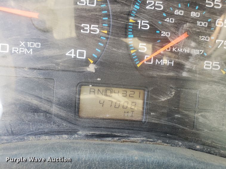 image for item EK9101 2006 International 7400 utility truck