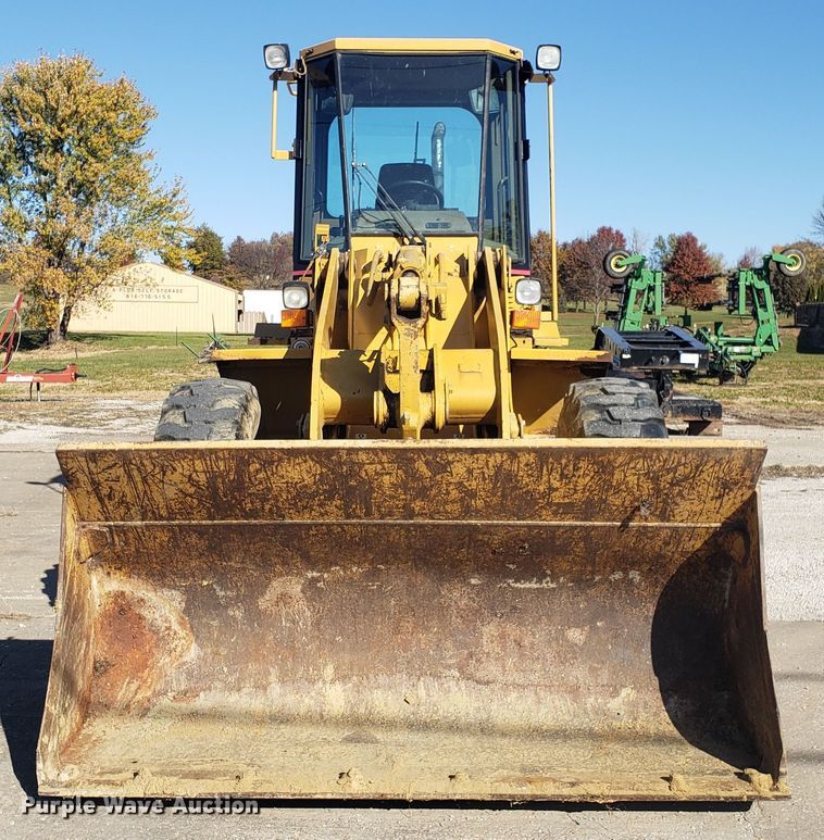 image for item ET9961 1994 Caterpillar 918F wheel loader