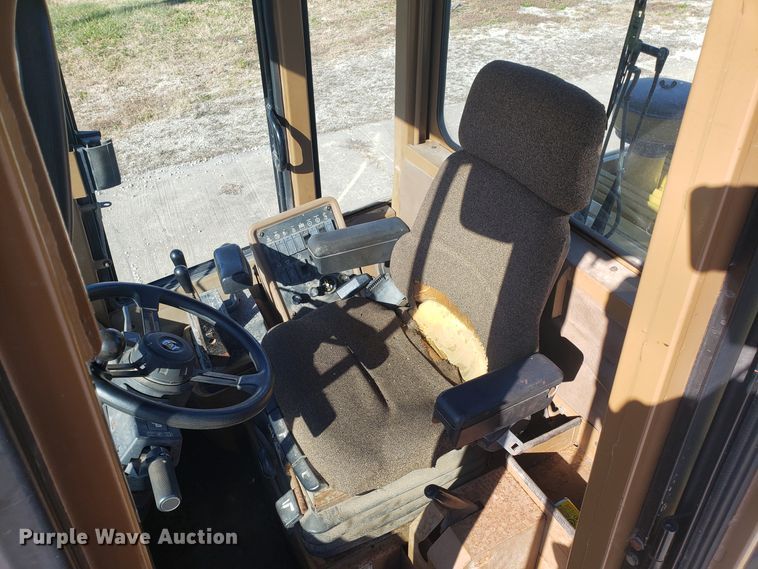 image for item ET9961 1994 Caterpillar 918F wheel loader