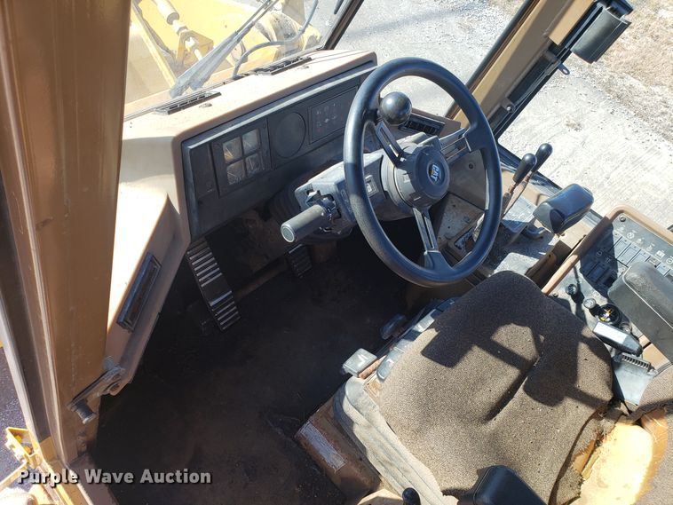 image for item ET9961 1994 Caterpillar 918F wheel loader
