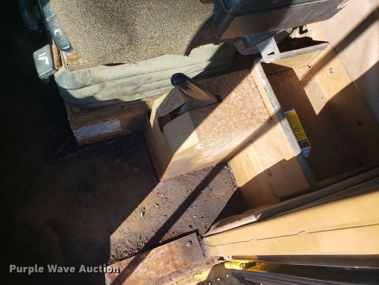 image for item ET9961 1994 Caterpillar 918F wheel loader