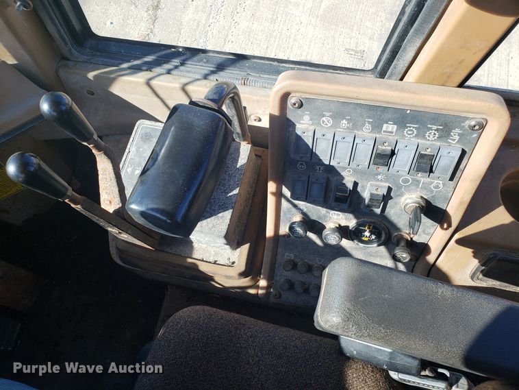 image for item ET9961 1994 Caterpillar 918F wheel loader