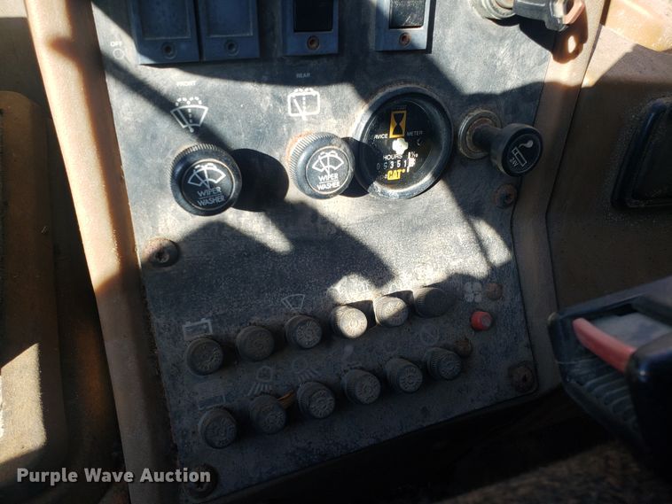 image for item ET9961 1994 Caterpillar 918F wheel loader