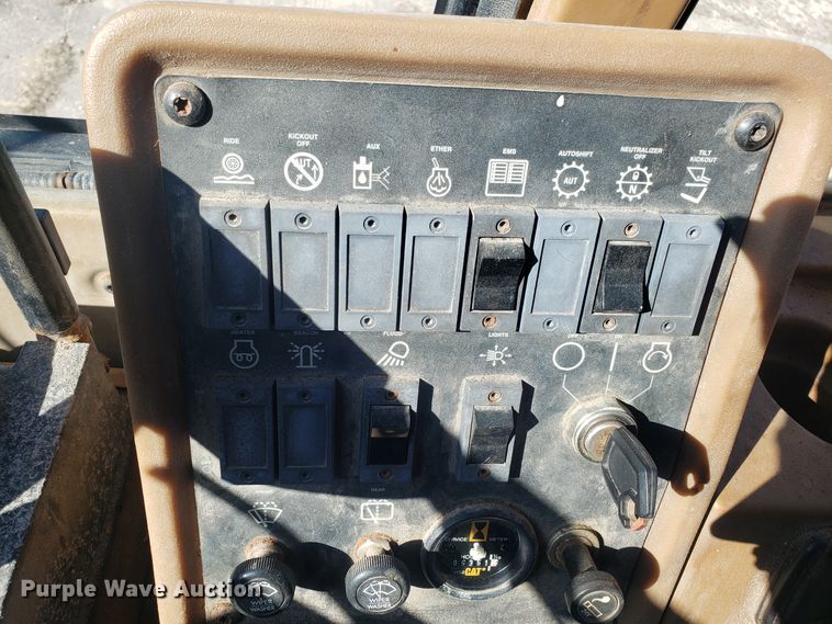 image for item ET9961 1994 Caterpillar 918F wheel loader