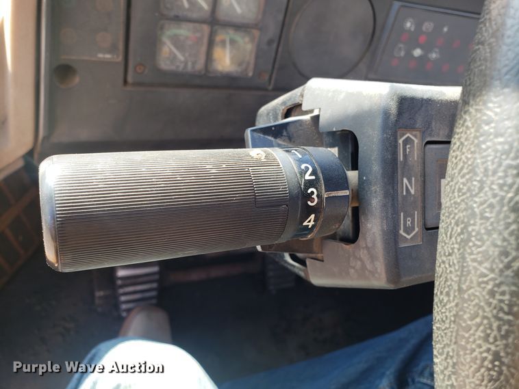 image for item ET9961 1994 Caterpillar 918F wheel loader