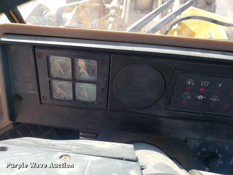 image for item ET9961 1994 Caterpillar 918F wheel loader