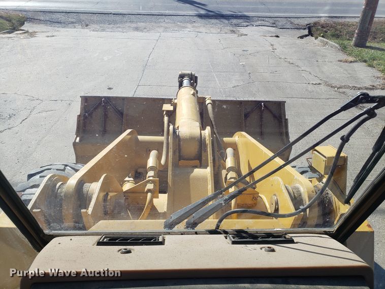 image for item ET9961 1994 Caterpillar 918F wheel loader