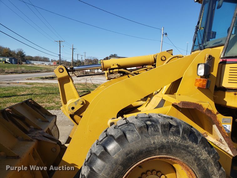 image for item ET9961 1994 Caterpillar 918F wheel loader