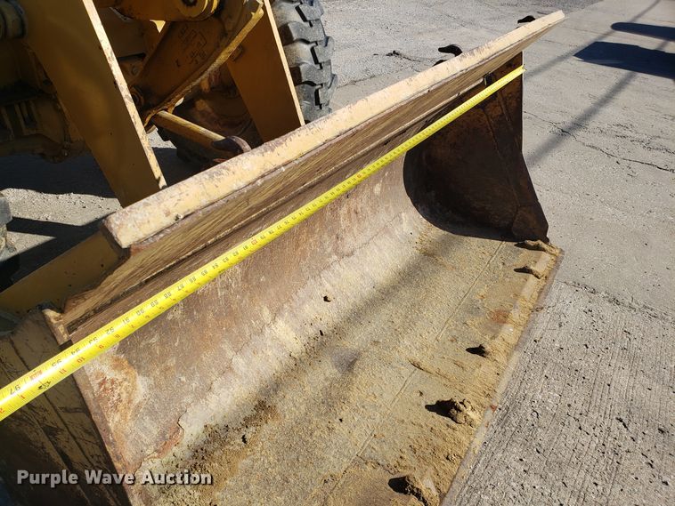 image for item ET9961 1994 Caterpillar 918F wheel loader