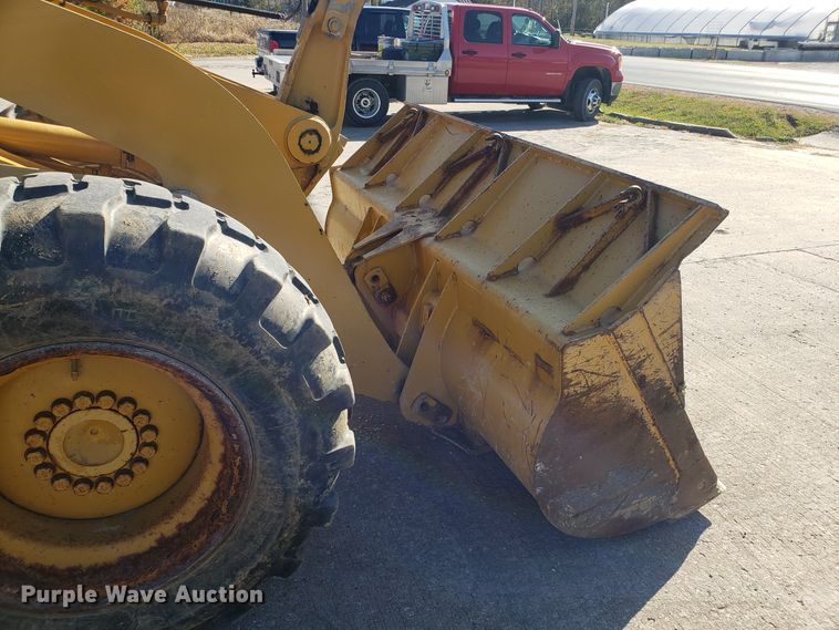 image for item ET9961 1994 Caterpillar 918F wheel loader