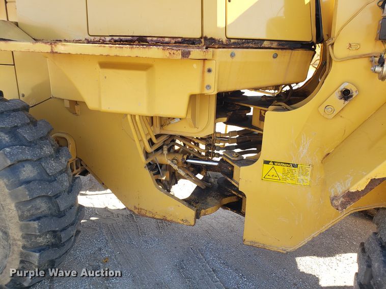 image for item ET9961 1994 Caterpillar 918F wheel loader