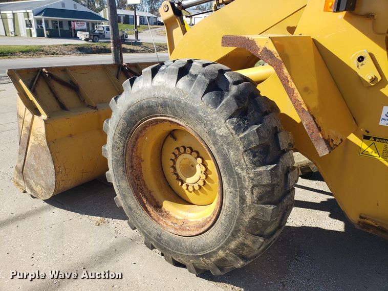 image for item ET9961 1994 Caterpillar 918F wheel loader
