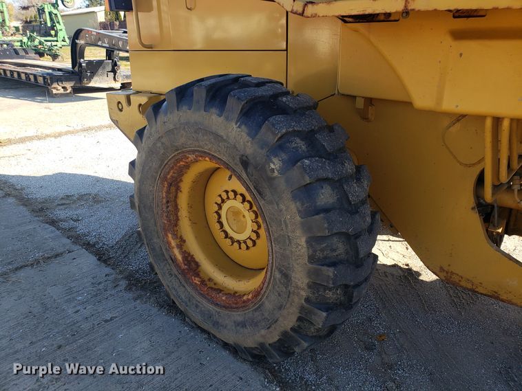 image for item ET9961 1994 Caterpillar 918F wheel loader