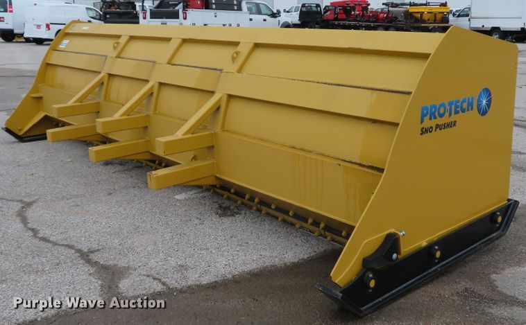 image for item EV9747 Pro-Tech IS16L snow pusher