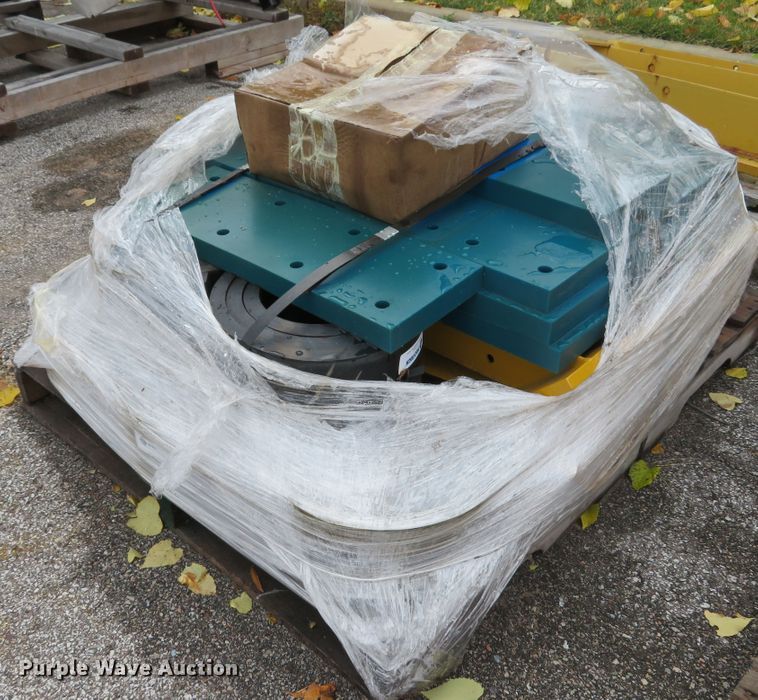 image for item EV9747 Pro-Tech IS16L snow pusher