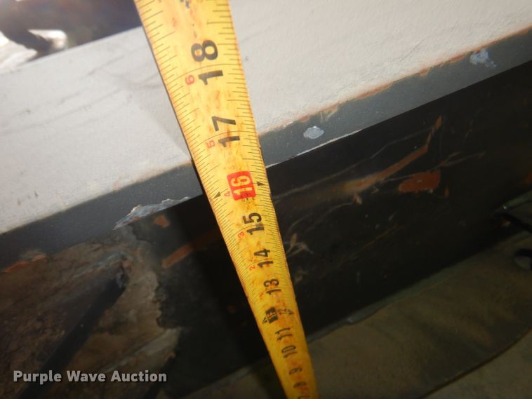 image for item FA9828 (3) hydraulic excavator thumbs