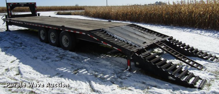 image for item FD9302 2003 Travalong equipment trailer