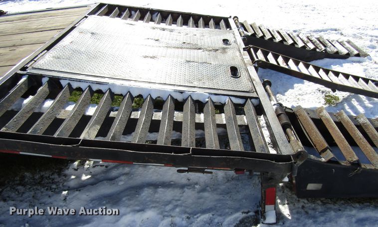 image for item FD9302 2003 Travalong equipment trailer