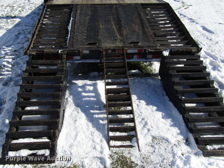 image for item FD9302 2003 Travalong equipment trailer