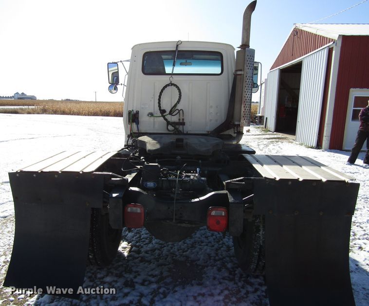 image for item FD9303 1991 Ford L9000 semi truck