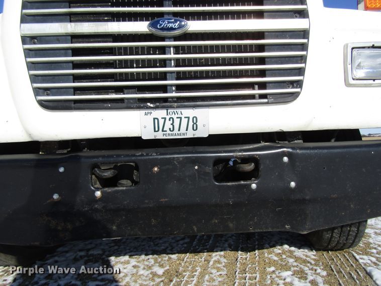 image for item FD9303 1991 Ford L9000 semi truck