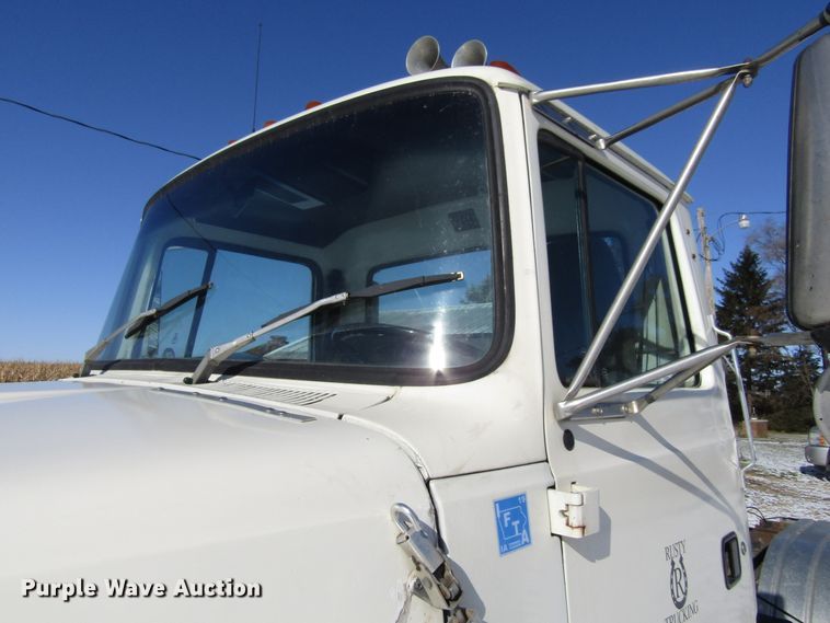 image for item FD9303 1991 Ford L9000 semi truck