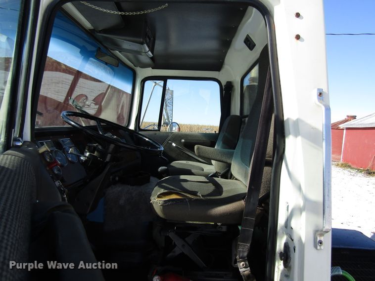 image for item FD9303 1991 Ford L9000 semi truck