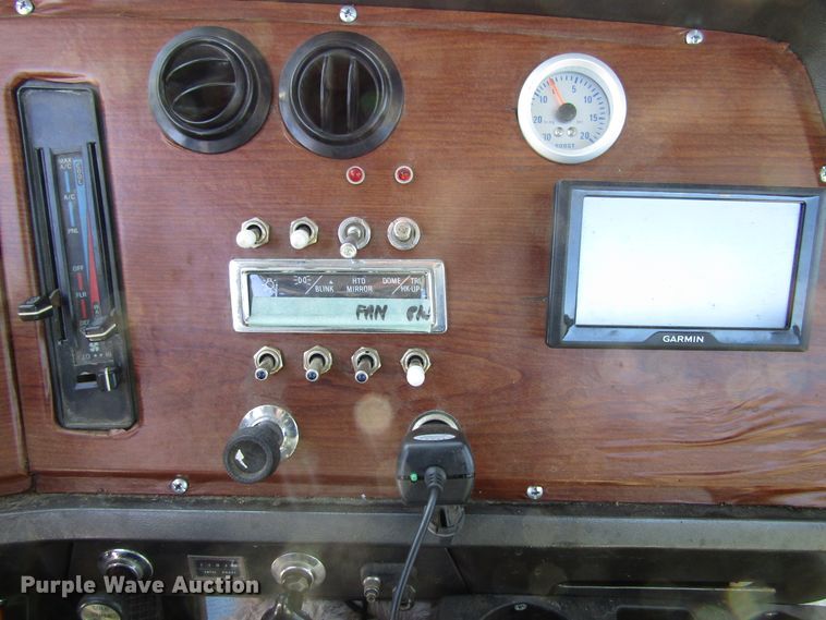 image for item FD9303 1991 Ford L9000 semi truck