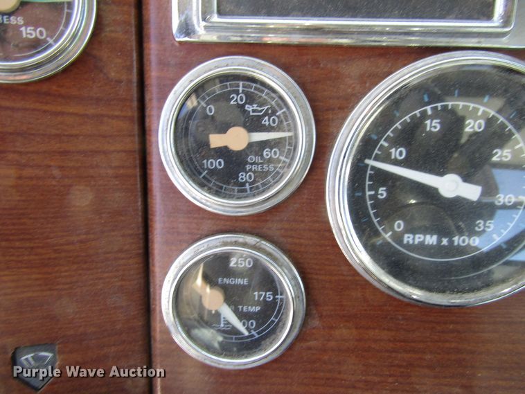 image for item FD9303 1991 Ford L9000 semi truck