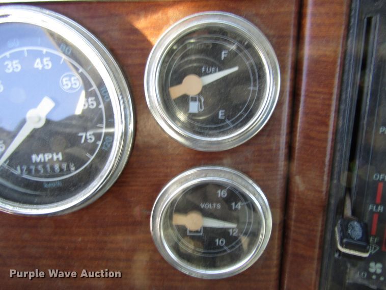 image for item FD9303 1991 Ford L9000 semi truck