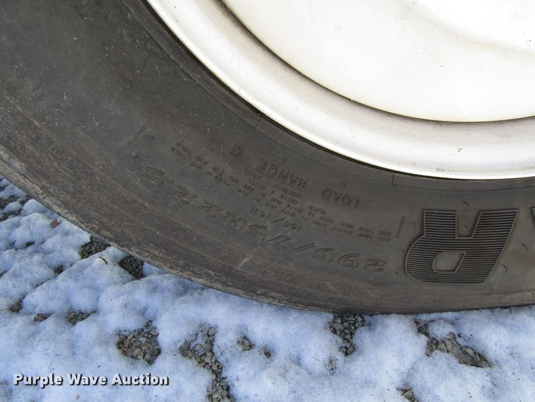 image for item FD9303 1991 Ford L9000 semi truck