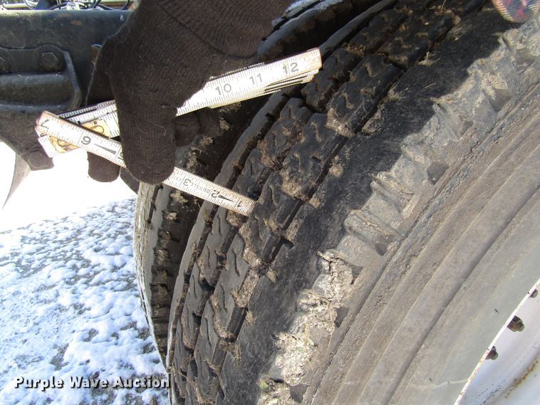 image for item FD9303 1991 Ford L9000 semi truck