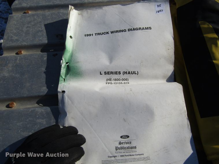 image for item FD9303 1991 Ford L9000 semi truck