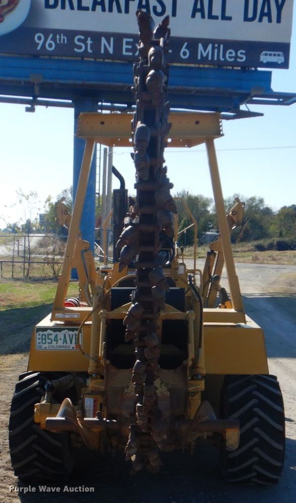 image for item FF9073 1994 Vermeer V4750 trencher