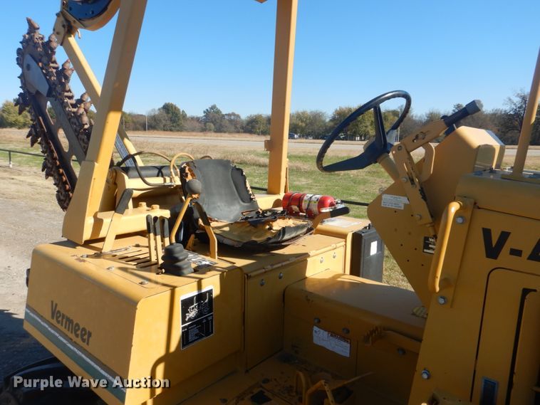 image for item FF9073 1994 Vermeer V4750 trencher