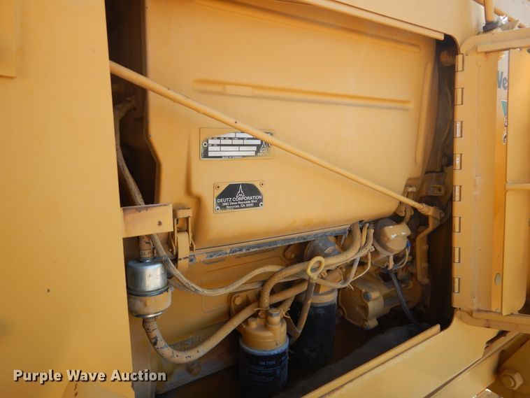 image for item FF9073 1994 Vermeer V4750 trencher