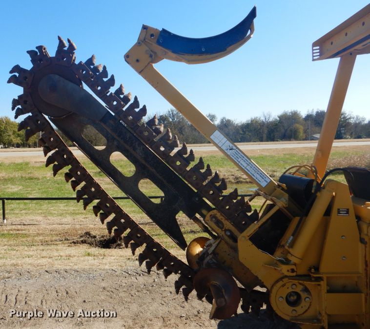 image for item FF9073 1994 Vermeer V4750 trencher