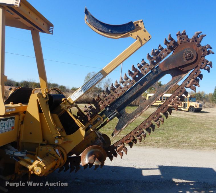 image for item FF9073 1994 Vermeer V4750 trencher