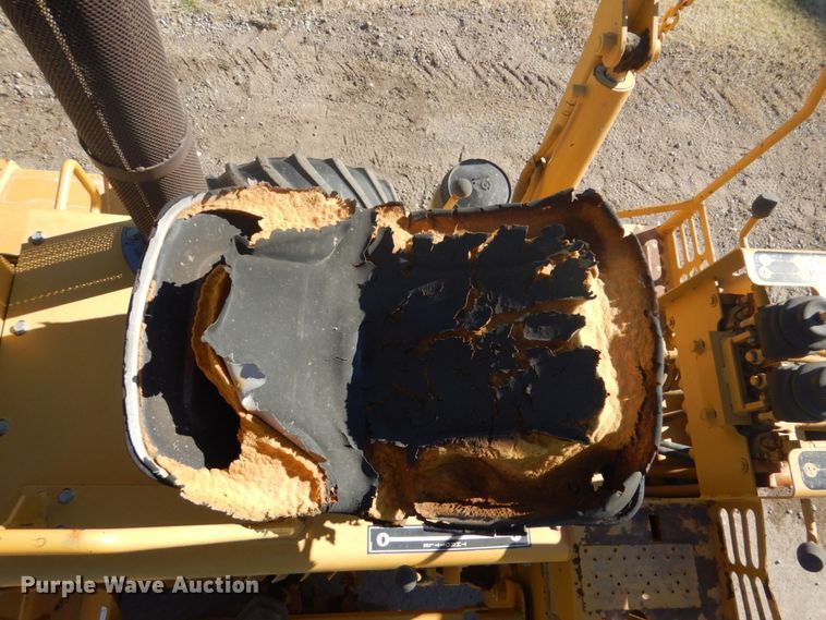 image for item FF9073 1994 Vermeer V4750 trencher