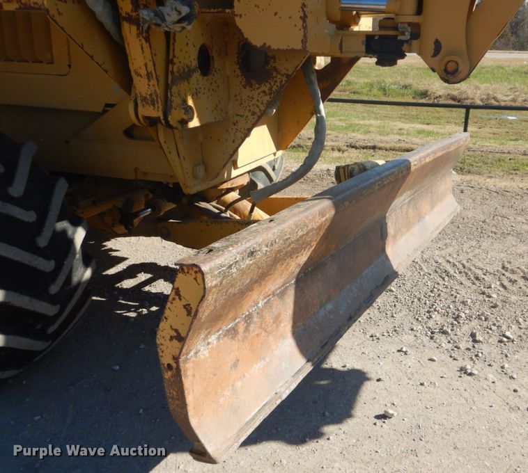 image for item FF9073 1994 Vermeer V4750 trencher