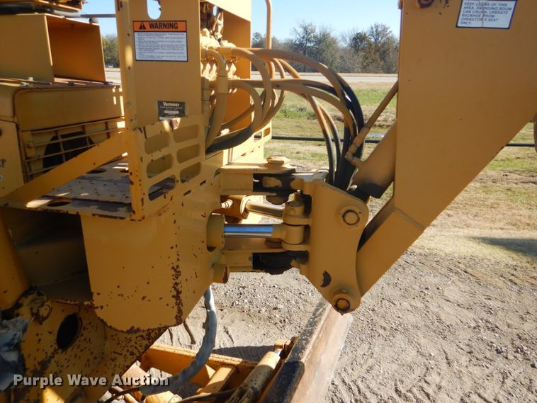 image for item FF9073 1994 Vermeer V4750 trencher
